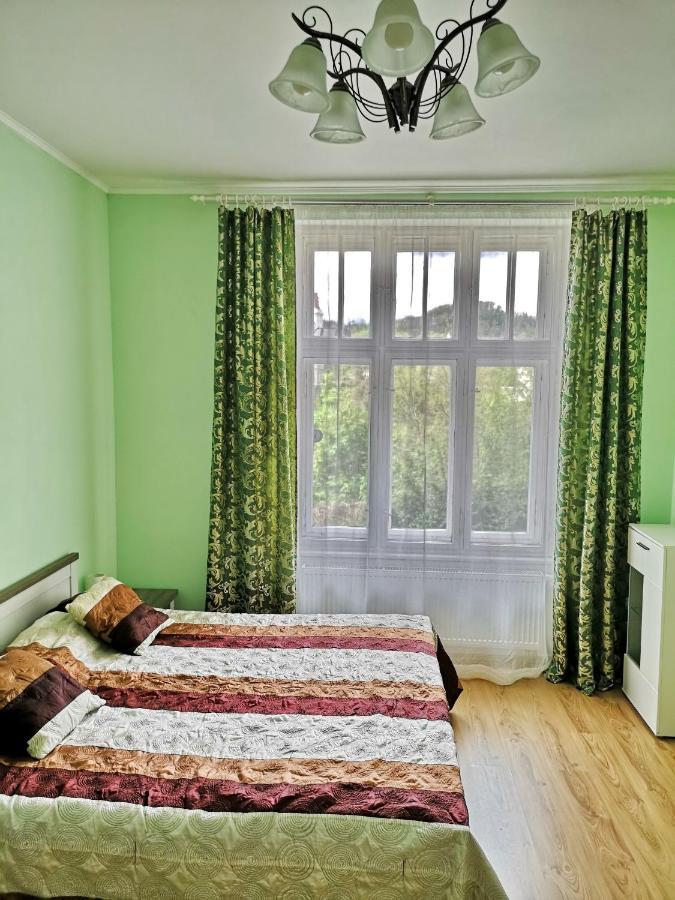 Apartments Iris Karlovy Vary Esterno foto