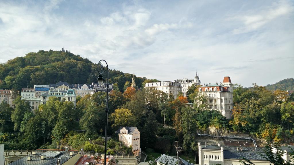 Apartments Iris Karlovy Vary Esterno foto